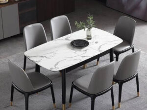 dining rooms with round tables